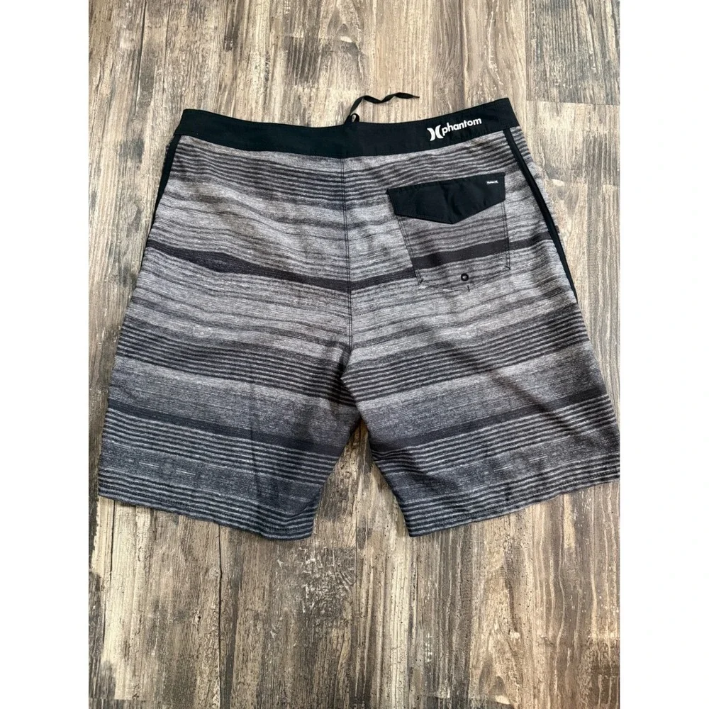 Hurley Phantom Summer Board Shorts Men's Size 36 Gray Stripe Swim Surf Beach